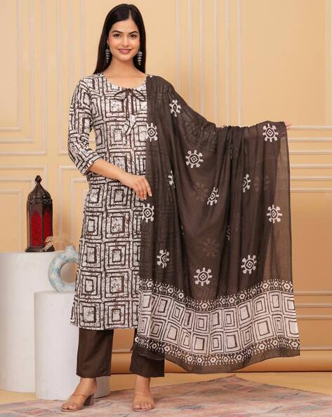 Dusky Procion Printed Suit Set With Dupatta