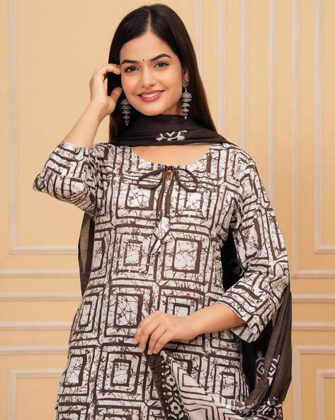 Dusky Procion Printed Suit Set With Dupatta